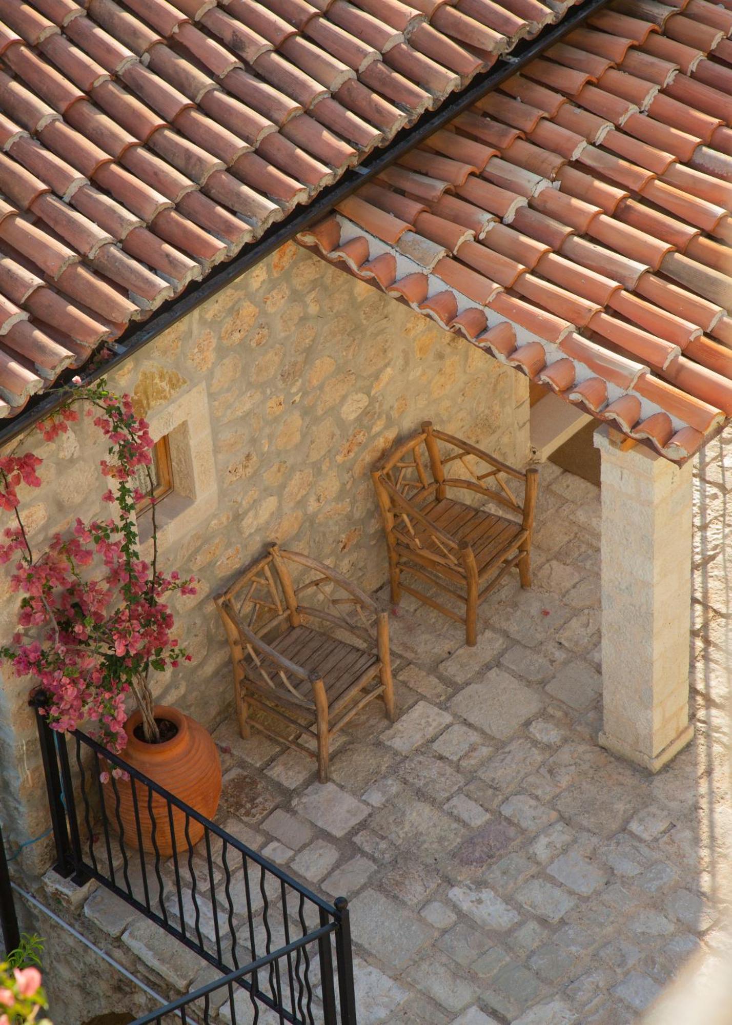 Hotel Zoe Hora Dhërmi Exterior foto