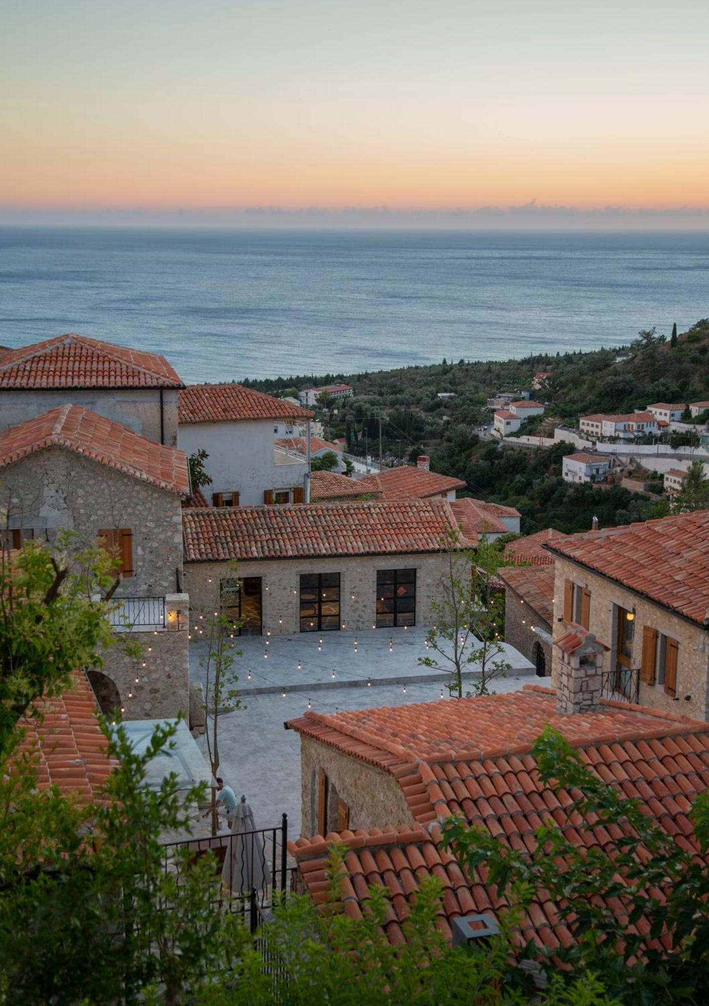 Hotel Zoe Hora Dhërmi Exterior foto